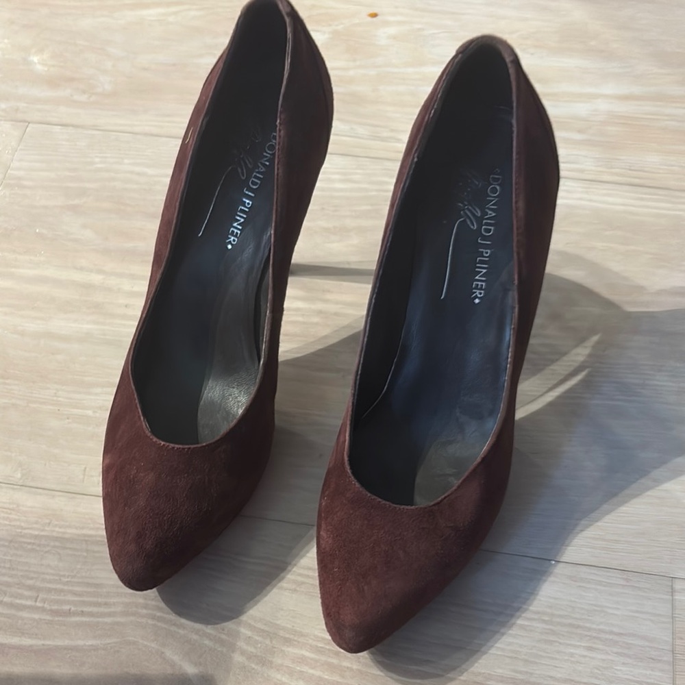 Donald J. Pliner Women's Brown Suede Pumps sz8N